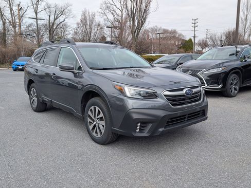 Used 2022 Subaru Outback Premium image 5