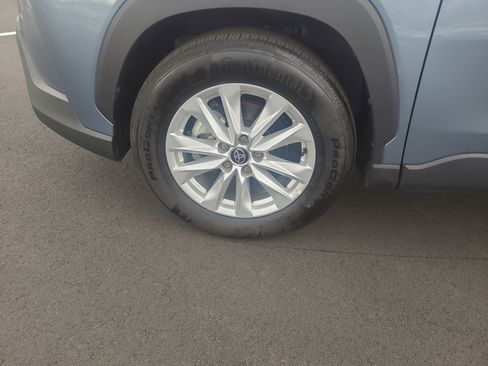 Certified 2024 Toyota Corolla Cross LE w/ Moonroof Package image 9