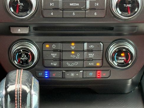 Used 2016 Ford F150 Lariat w/ Equipment Group 502A Luxury AWD/4WD image 27