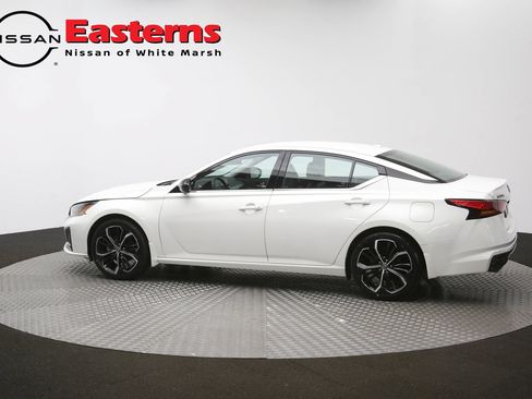 Used 2025 Nissan Altima 2.0 SR FWD image 60