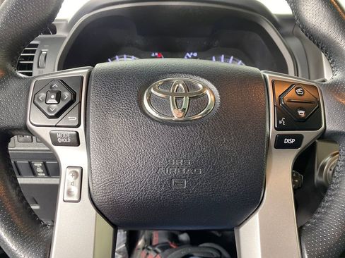 Used 2017 Toyota 4Runner SR5 Premium image 14