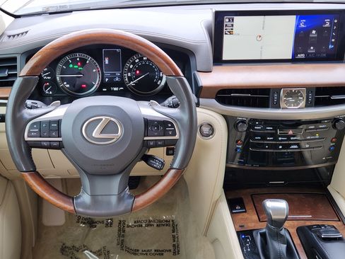 Certified 2021 Lexus LX 570 4WD w/ Luxury Package image 26