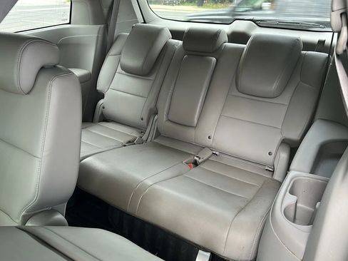 Used 2015 Honda Odyssey Touring image 17