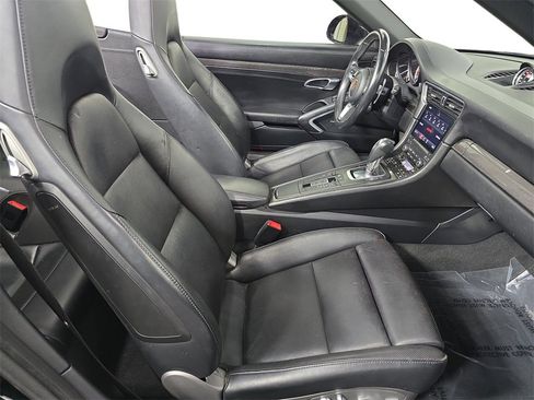 Used 2019 Porsche 911 Turbo image 27