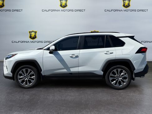 Used 2023 Toyota RAV4 XLE Premium FWD image 2