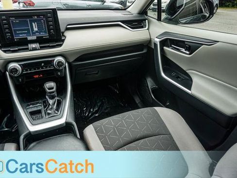 Used 2020 Toyota RAV4 XLE w/ Convenience Package FWD image 25