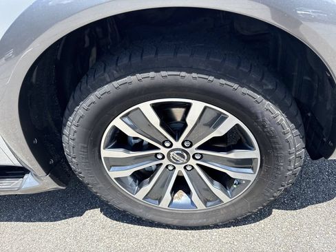 Used 2018 Nissan Armada SL w/ Moonroof Package AWD/4WD image 12