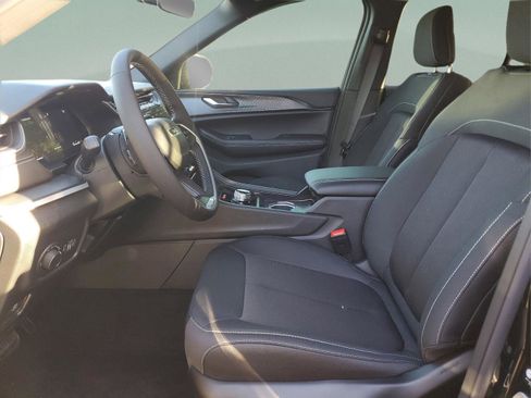 New 2025 Jeep Grand Cherokee Laredo X image 20