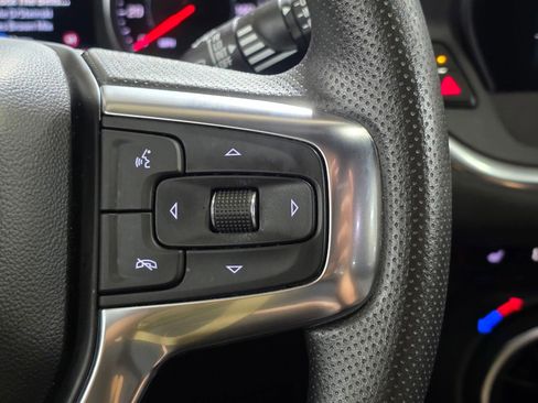 Used 2025 Chevrolet Blazer LT FWD image 30
