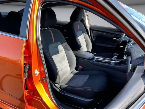 Certified 2024 Nissan Sentra SR FWD image 27