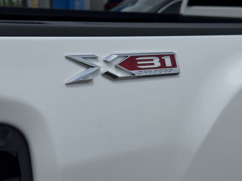 New 2026 GMC Sierra 2500 SLT w/ SLT Convenience Package AWD/4WD image 6