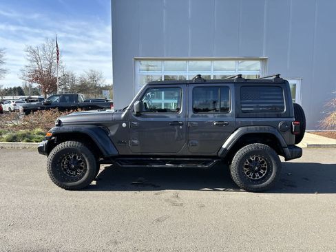 Used 2019 Jeep Wrangler Unlimited Sport image 2