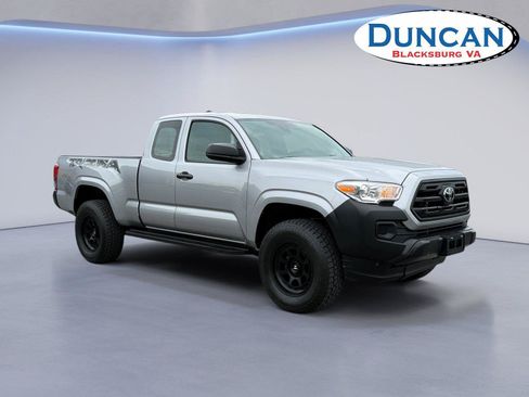 Used 2018 Toyota Tacoma SR AWD/4WD image 1