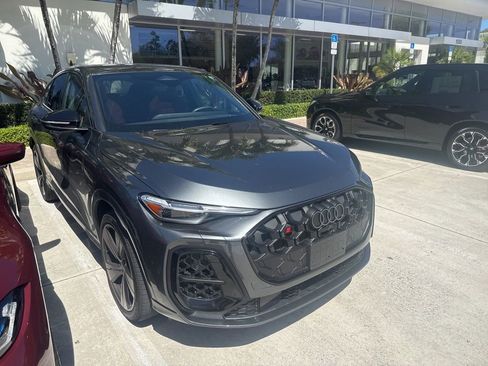 Used 2025 Audi SQ5 Premium Plus image 2
