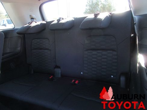 Used 2025 Nissan Pathfinder S image 20