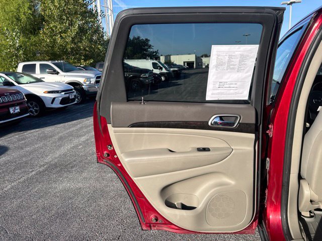 Used 2012 Jeep Grand Cherokee Laredo AWD/4WD image 15