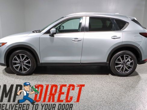 Used 2018 MAZDA CX-5 Touring image 10