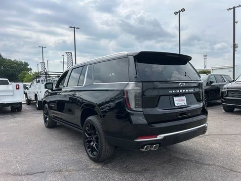 New 2026 Chevrolet Suburban High Country AWD/4WD image 5