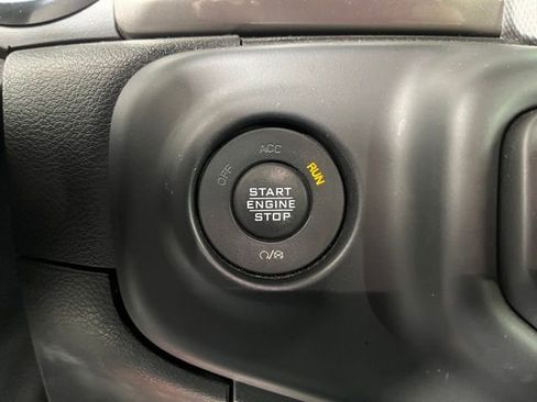 Used 2021 Jeep Wrangler Unlimited Sahara w/ Dual Top Group AWD/4WD image 25