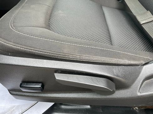 Used 2022 Chevrolet Colorado LT w/ Fleet Safety Package RWD image 10