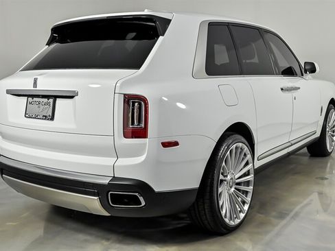 Used 2021 Rolls-Royce Cullinan AWD/4WD image 10