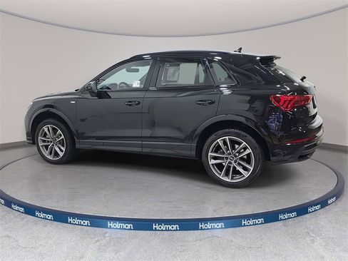 Certified 2025 Audi Q3 2.0T Premium w/ Convenience Package image 9