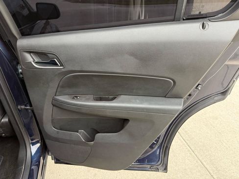 Used 2017 Chevrolet Equinox LT w/ Convenience Package FWD image 23
