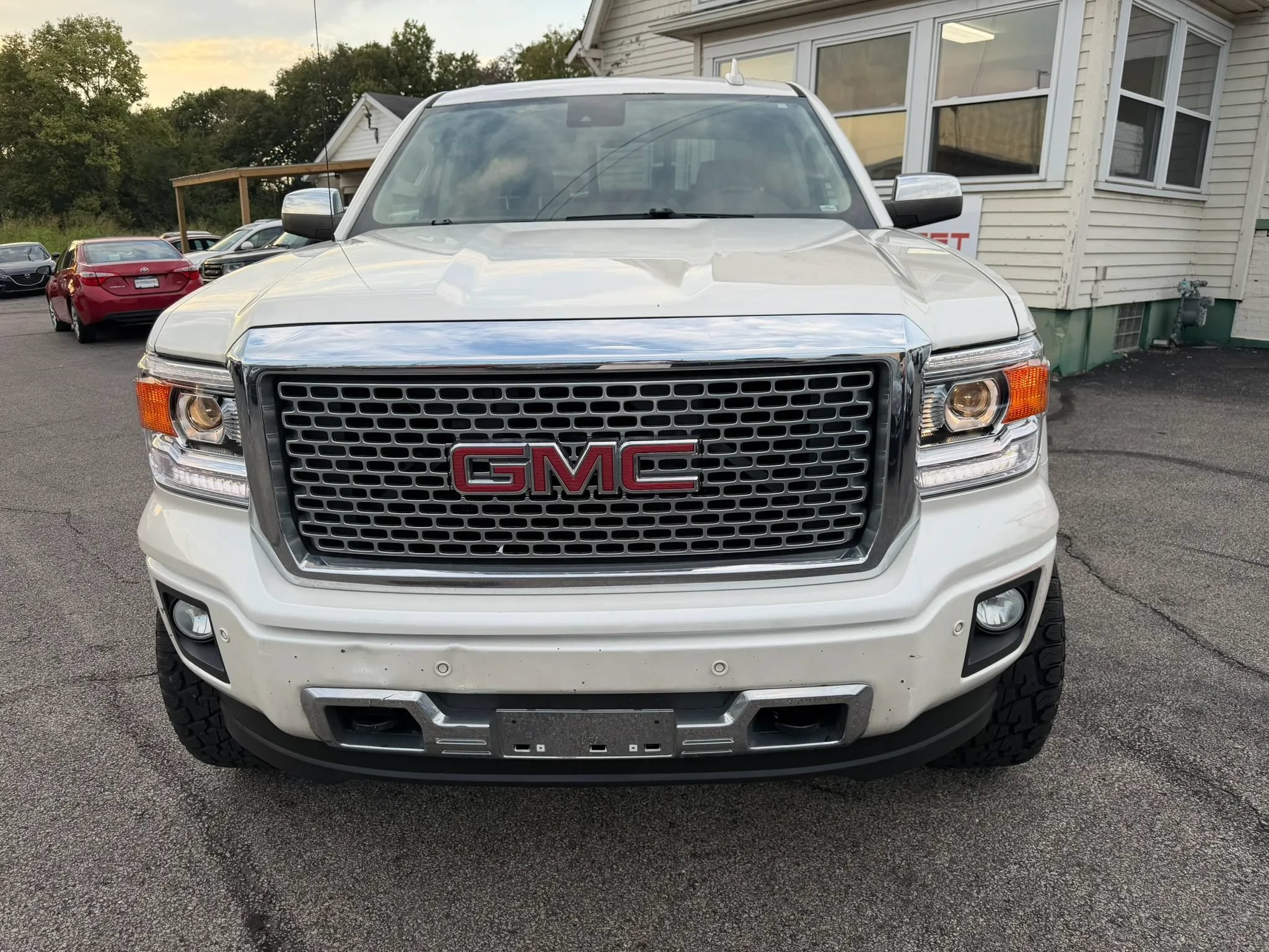 Used 2015 GMC Sierra 1500 Denali AWD/4WD image 4