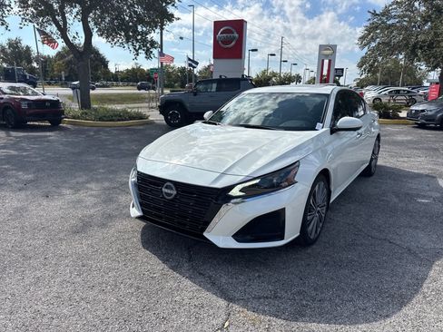 New 2025 Nissan Altima 2.5 SL image 3