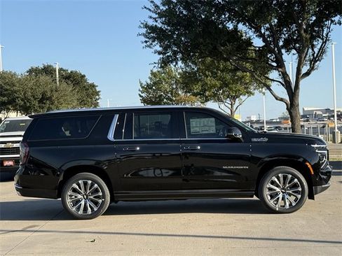 New 2026 Chevrolet Suburban High Country image 3