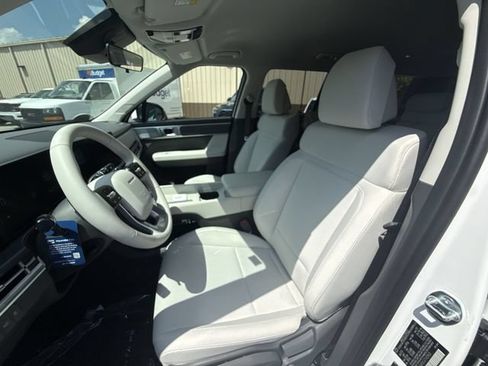 New 2026 Hyundai Santa Fe SE AWD/4WD image 11