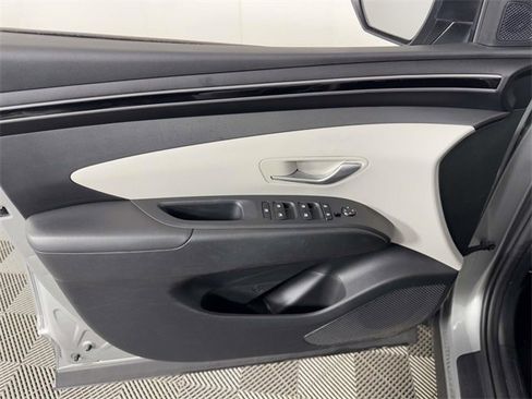 Used 2023 Hyundai Tucson SEL image 17