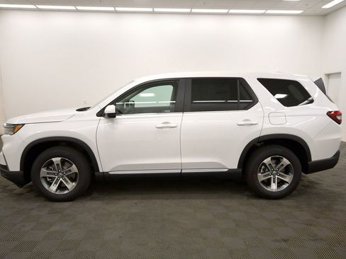 New 2025 Honda Pilot EX-L image 4