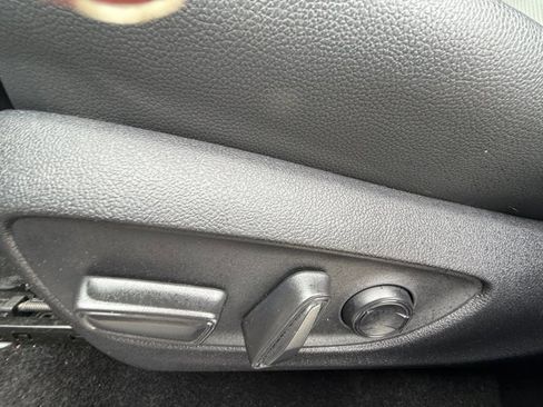 Certified 2025 Toyota Grand Highlander AWD image 32