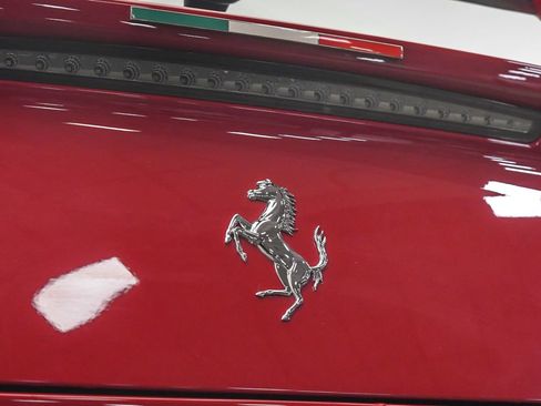 Used 2018 Ferrari GTC4Lusso image 19