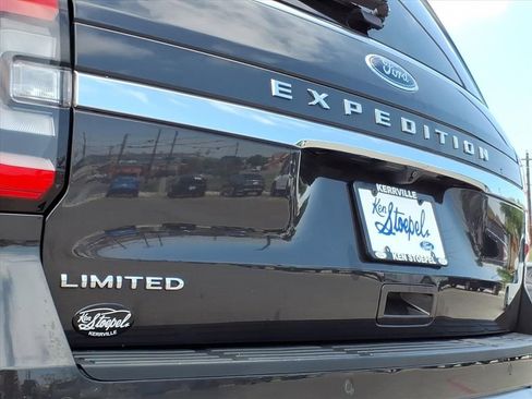 Certified 2024 Ford Expedition Limited image 11