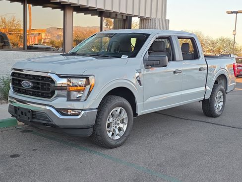 Used 2023 Ford F150 XLT image 3