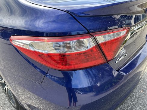 Used 2016 Toyota Camry XSE w/ Moonroof Package FWD image 11