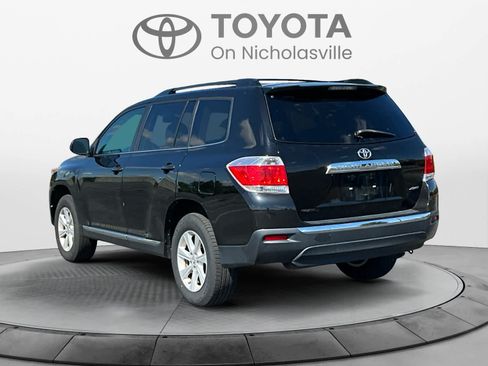 Used 2013 Toyota Highlander Plus AWD/4WD image 3