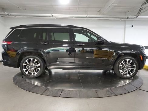 Used 2022 Jeep Grand Cherokee L Overland w/ Luxury Tech Group IV AWD/4WD image 19