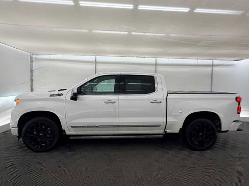 Used 2024 Chevrolet Silverado 1500 High Country image 3