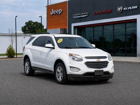 Used 2016 Chevrolet Equinox LT FWD image 1
