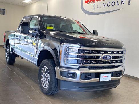 New 2026 Ford F350 Lariat w/ FX4 Off-Road Package AWD/4WD image 2