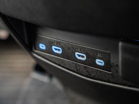 Used 2022 Cadillac Escalade ESV Sport Platinum w/ LPO, ONYX Package image 41