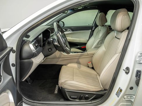Used 2022 Genesis G70 3.3T AWD/4WD image 33