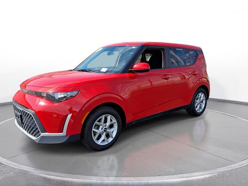 Used 2023 Kia Soul LX w/ LX Technology Package FWD image 7