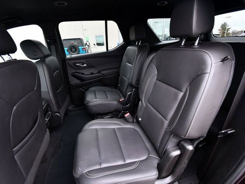 Used 2023 Chevrolet Traverse LT AWD/4WD image 16