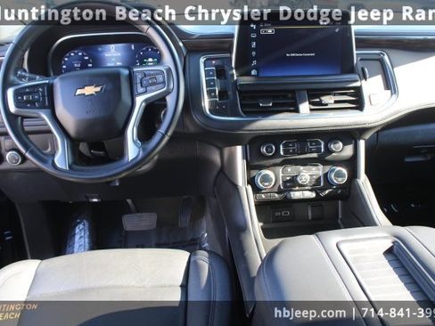 Used 2023 Chevrolet Suburban LT image 13