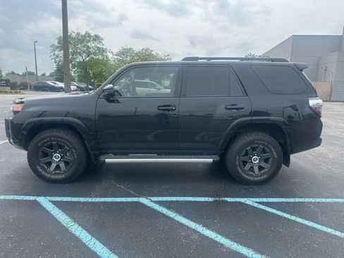 Used 2021 Toyota 4Runner Trail Special Edition AWD/4WD image 6