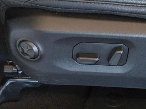 Used 2025 Jeep Wrangler Sahara image 10